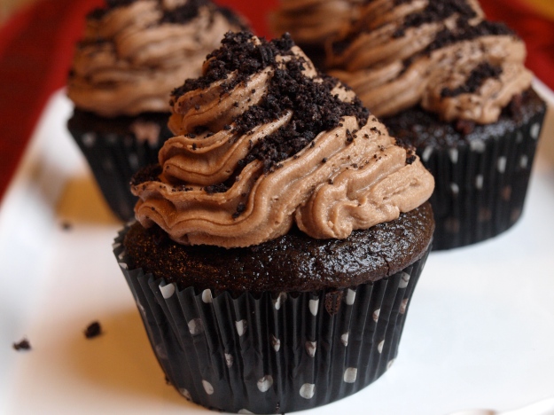 Dirt Cake Cupcakes with Nutella Buttercream Triple